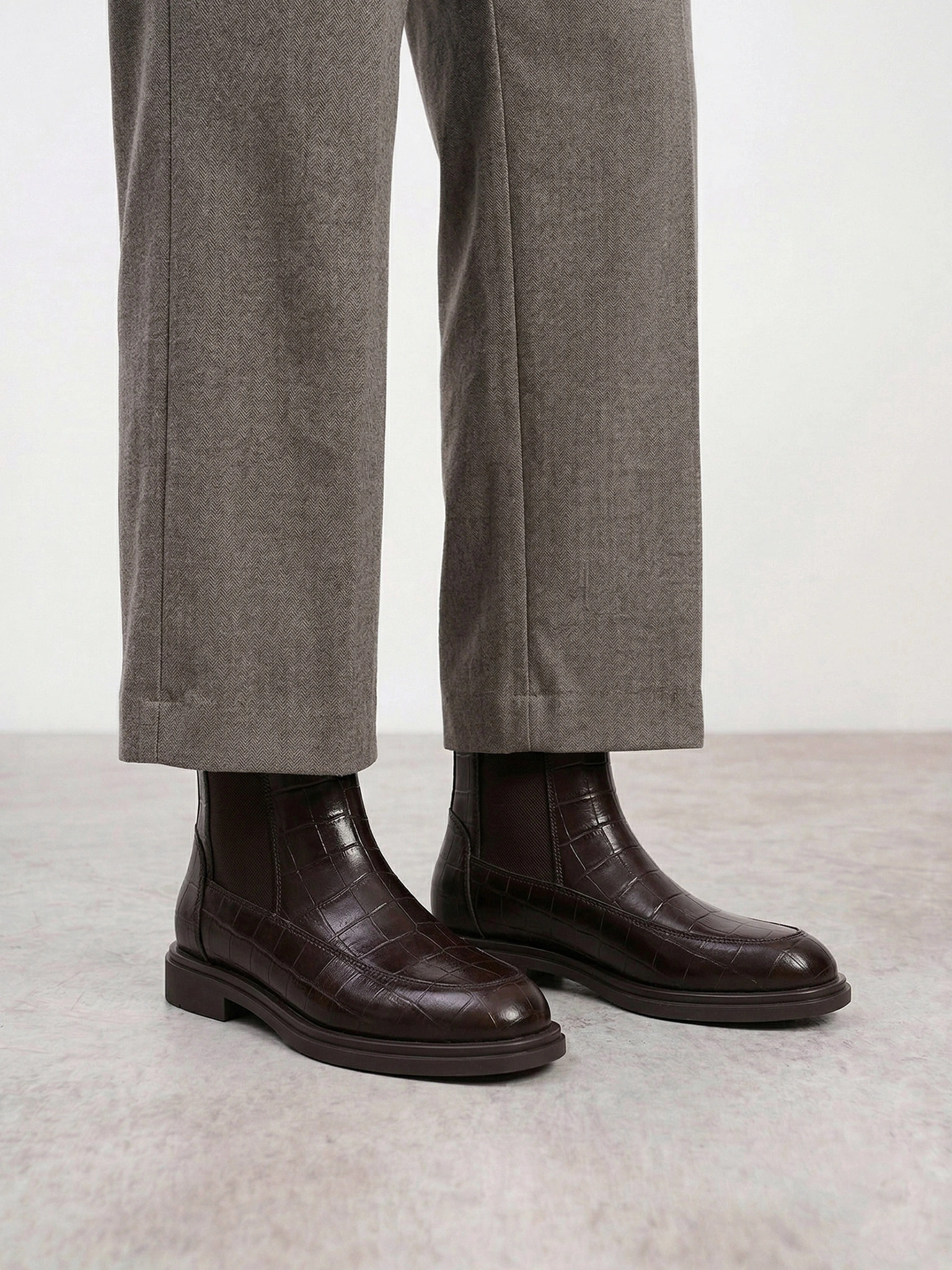 Ботинки-челси коричневого цвета из натуральной кожи